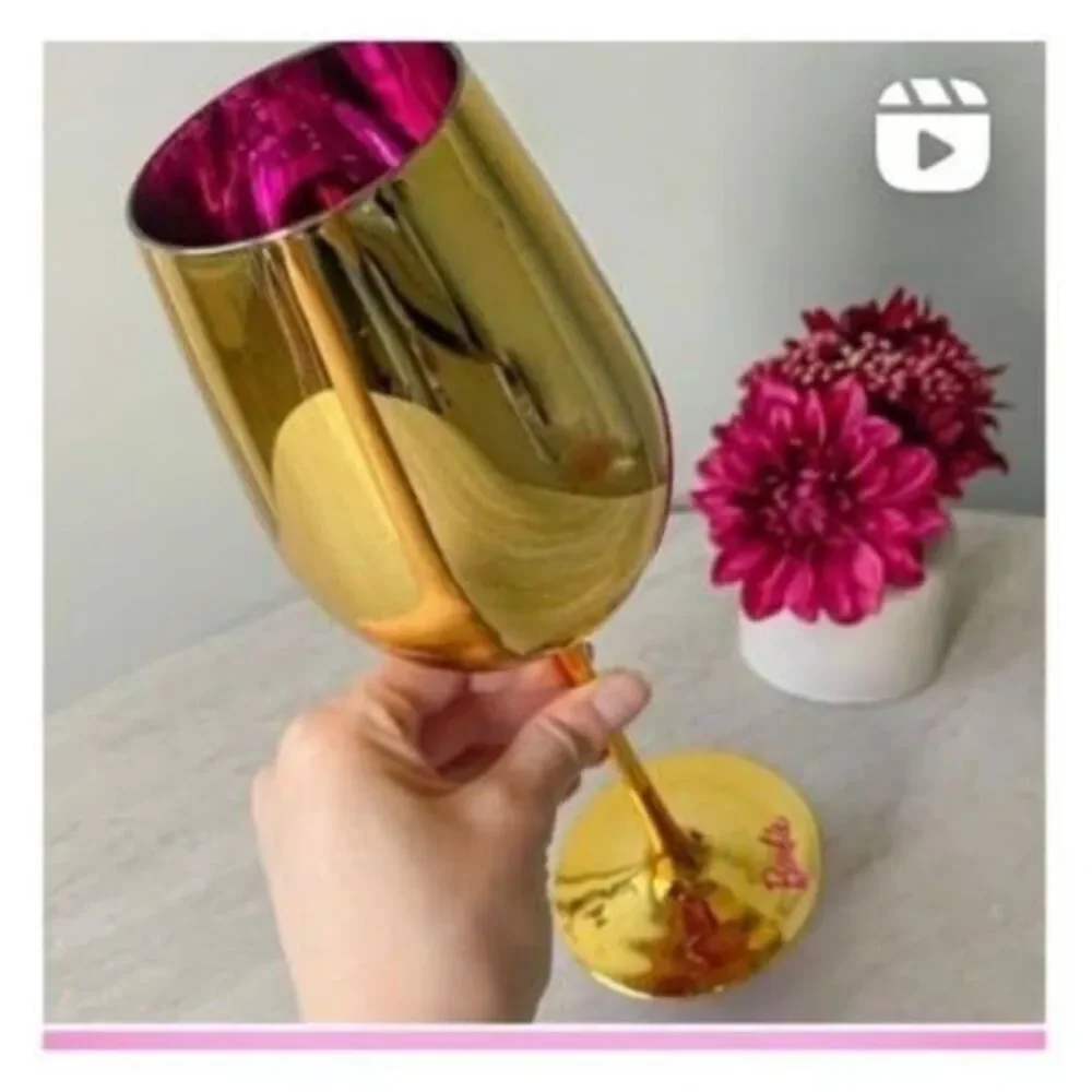 set of 2 barbie dreamhouse gold wine glasses